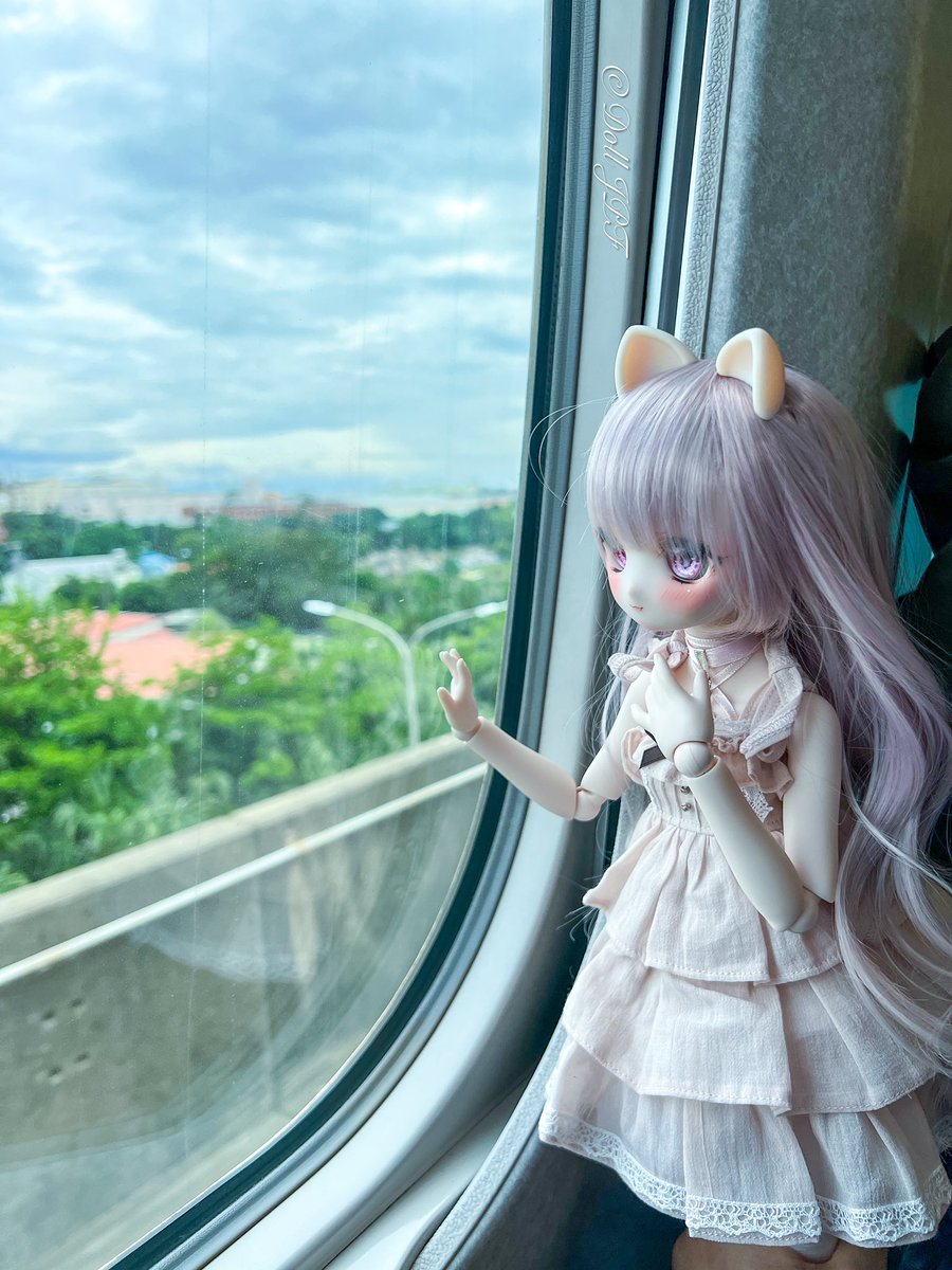 AndroidPDF's tweet photo. 佳奈ちゃん: 台湾新幹線🚅ニャ💕
ヾ(Φ∀Φ)/
Kana-chan: Taiwan High speed rail 🚅meow 💕 ヾ(Φ∀Φ)/
#台灣高鐵 #台湾新幹線 #taiwanhighspeedrail #thsrc #新幹線 #ナナイロテントウ #nanairotentou
#ゆずぽん子 #mddはいいぞ #mdd佳奈 #mdd #catgirl #dolljpf https://t.co/vUlM1clx8n