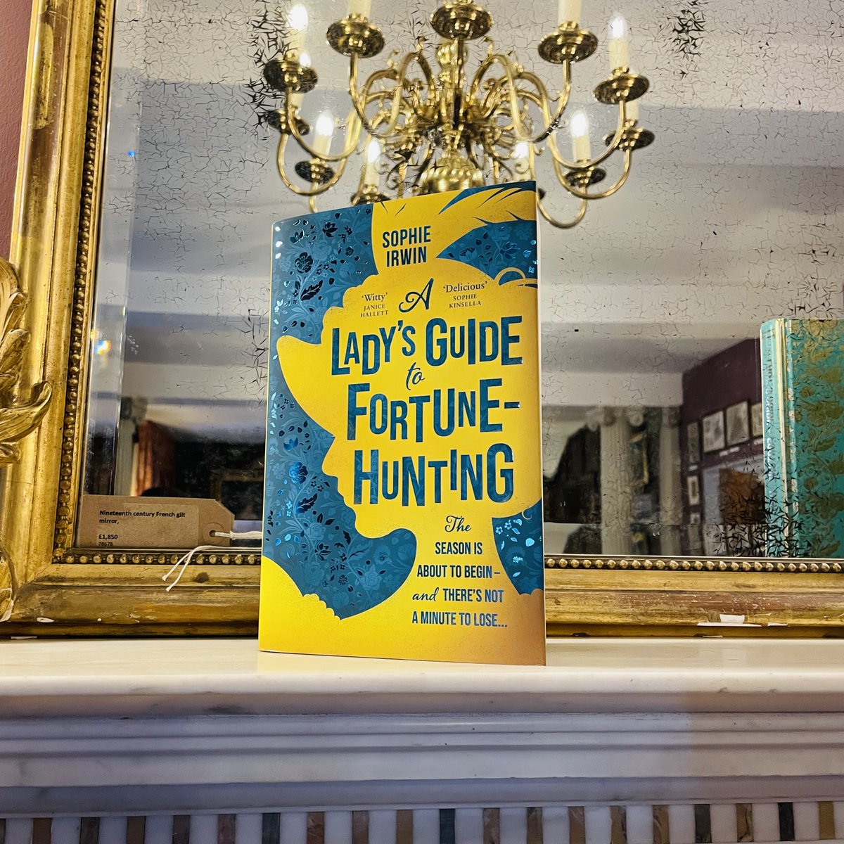 HarperFiction's tweet image. The Season has begun!

And our Diamon has made quite the entrance... 

#LadysGuide