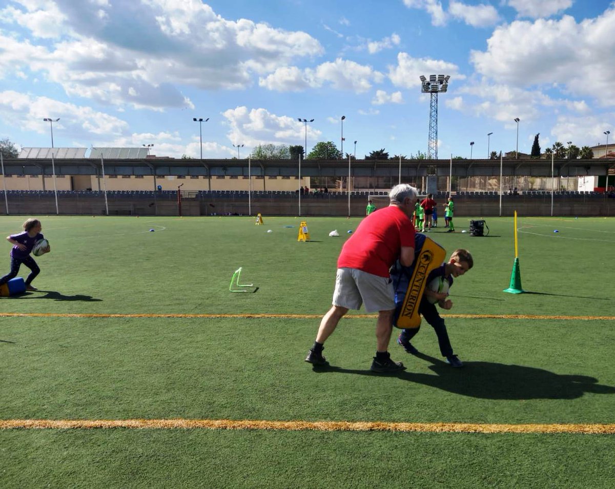DipgraDXT's tweet photo. Padul acogió en su polideportivo una jornada de Rugby Tag 🏉🏉 de los Juegos Deportivos Escolares de la Diputación, con la participación de unos 60 niños de la Zona Sur

#rugbygranada #rugbytag #Padul https://t.co/erPL5lrJRk