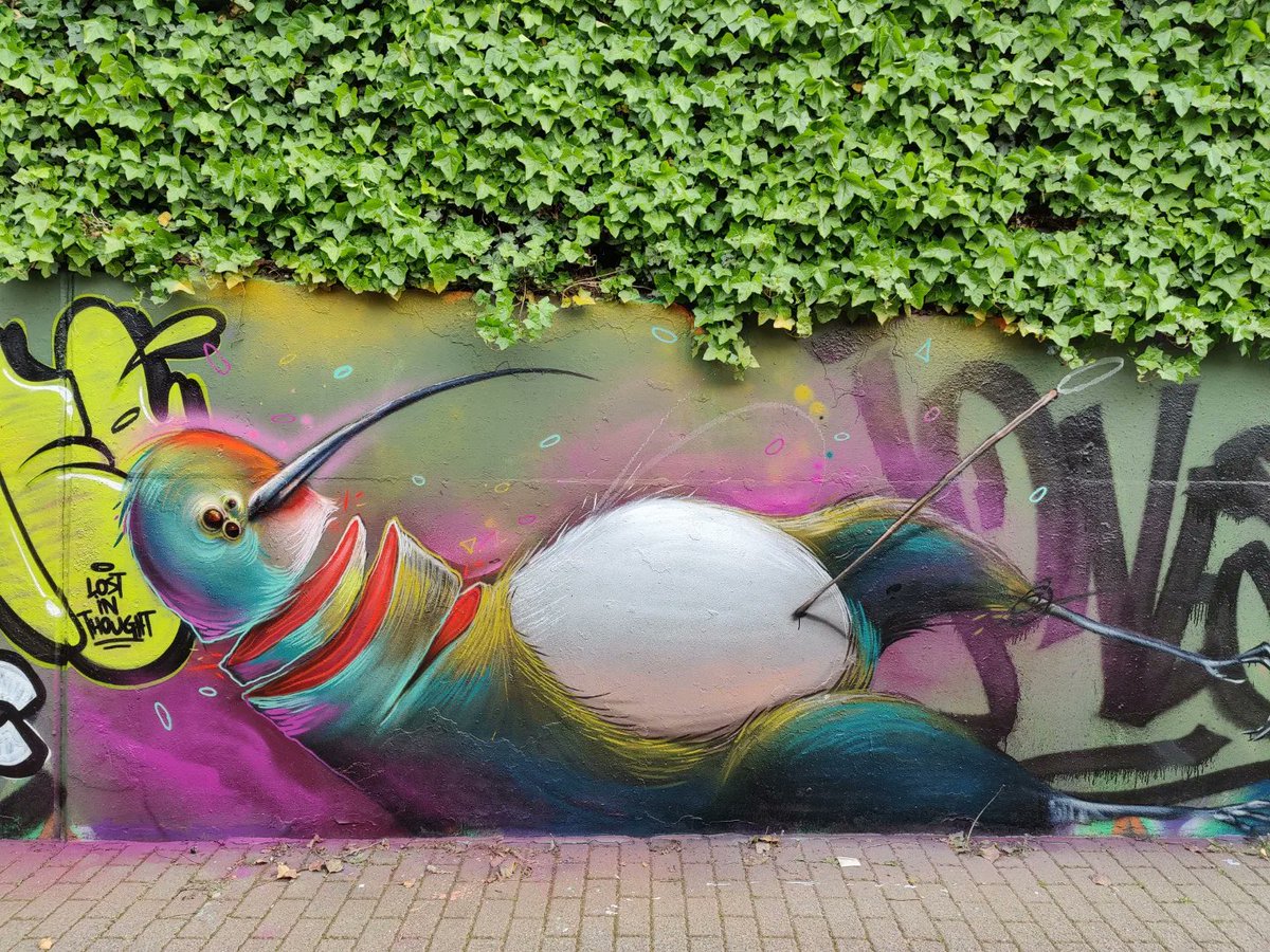 bosmaus's tweet photo. Crypto down, spraycans up! Yesterday's tribute jam for a good friend we lost.. #ripjones #DieHardCrew #graffiti #StreetArt #HK #flybirdsdontdie one love 🖤 https://t.co/TY7crqrG5F