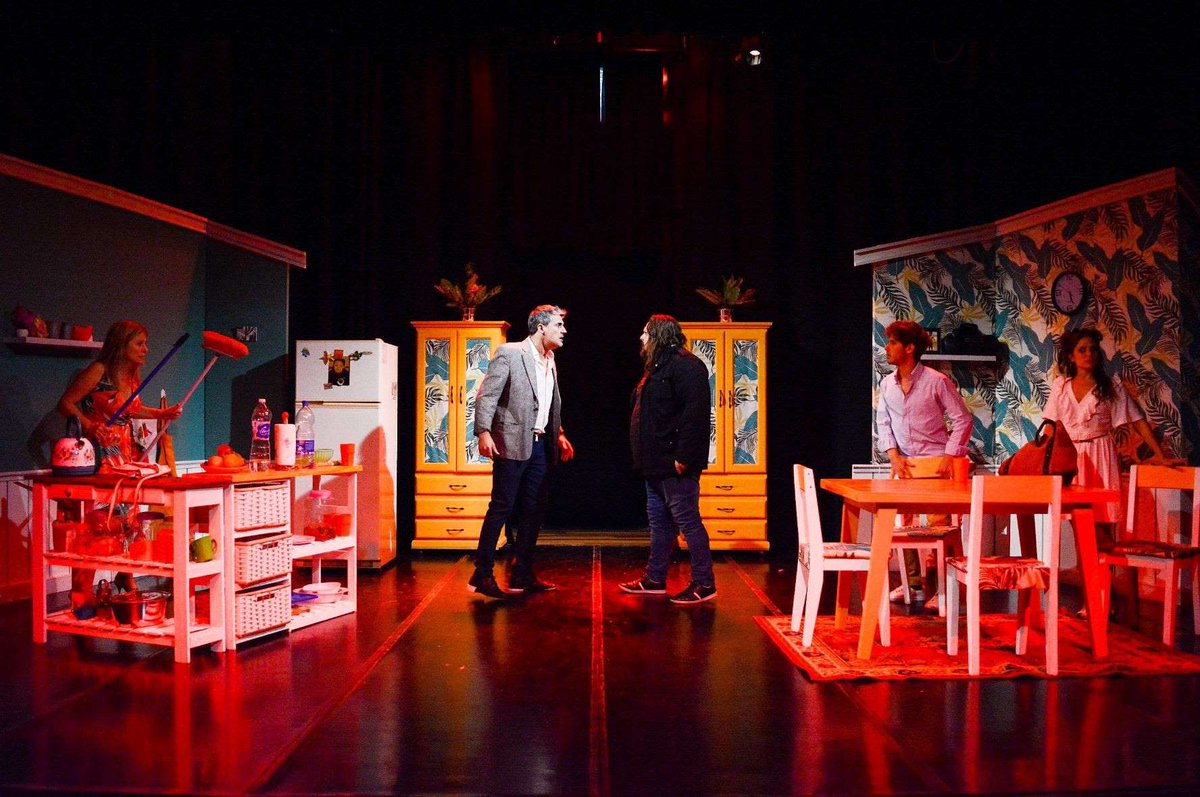 Destacada actuación de Emilia Mazer en una trama con mucho humor: "Ampelmann", recomendada para el domingo a la tarde por Milly Vazquez. Clic: martinwullich.com/ampelmann-suen…