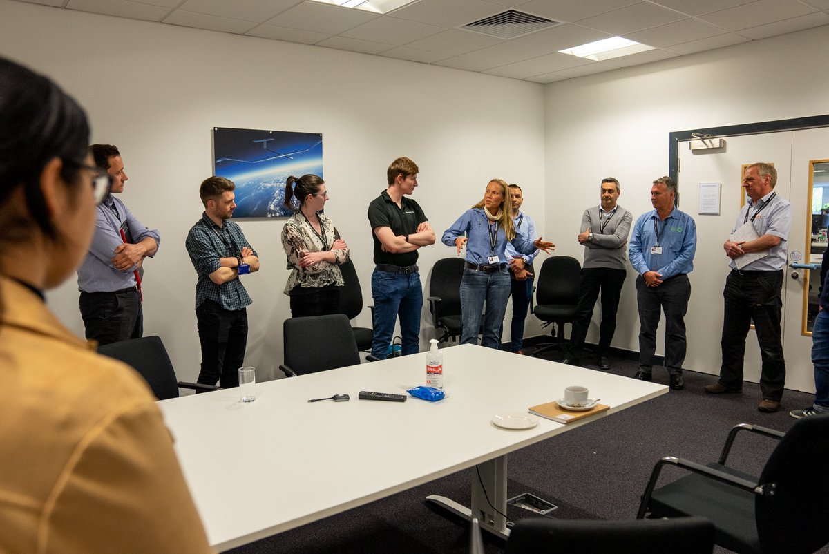 JulieShuttlewth's tweet photo. This week I spent time with the incredibly smart team at @WilliamsAdvEng! 👋 https://t.co/0JoCwTIaK1