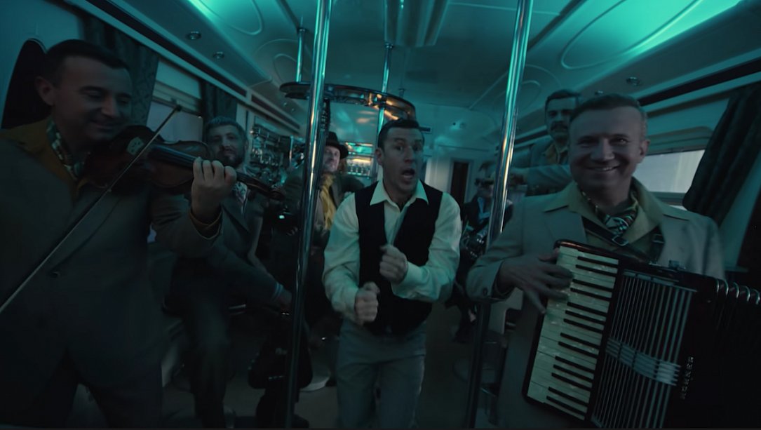 PiccPlatforms's tweet photo. 🎵🎶 Hey ho, let's go!
Folklore &amp; Rock 'n' Roll 🎵🎶
We are sorry to announce that the 10:45 service from Chisinau to Bucharest is delayed due to congestion at #ManchesterPiccadilly https://t.co/fgZG01WZAY