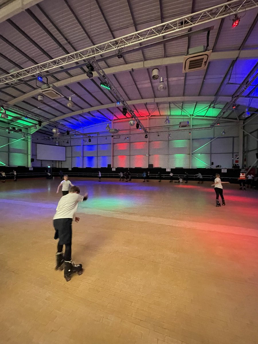 RoughamPrimary's tweet photo. Maple Class had an absolute blast during their private hire session at Curve Motion this morning to celebrate the end of SATs week! https://t.co/Y59mZaDJg1