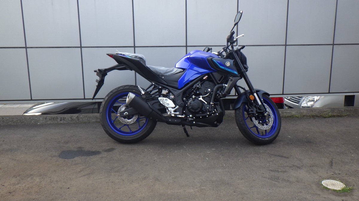 YSP31417112's tweet photo. 2022年モデル　#MT250　入荷しました!(^^)!
クイックシフターのオプション設定もあります‼
街乗りからワインディングまでこなします。
特に初心者の方や、しばらくオートバイから離れてたかたにおススメです‼ https://t.co/Iehjnug6co