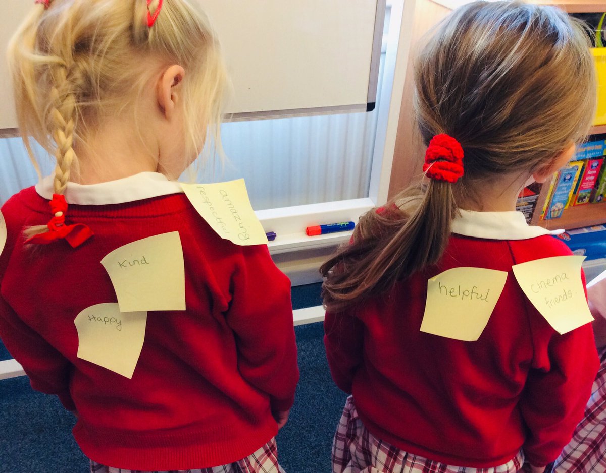 PipersPrePrep's tweet image. #PipersReception have been thinking about what makes a good friend. They wrote down lots of words to describe their friends and gave each other their kind words. #PipersPrePrep