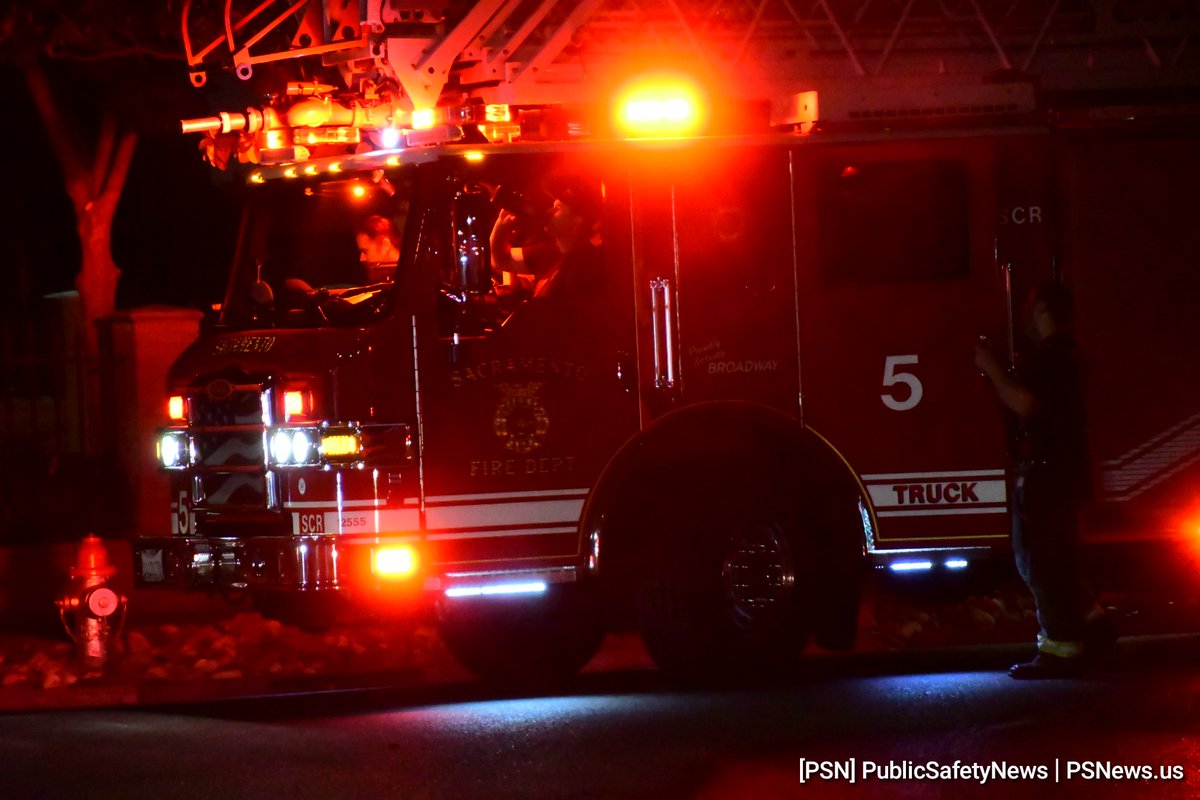 PSNews_Sac's tweet photo. #EARLIER #StructureFire #Midtown
Jazz Alley between 25th and 26th Streets
Just before 11 p.m. Thursday, crews responded for a fire in the area of J and 25th. Crews found an exterior fire. A male subject was camping in the corner where the fire started.
#TransientRelated https://t.co/Eo3PlhTA9y