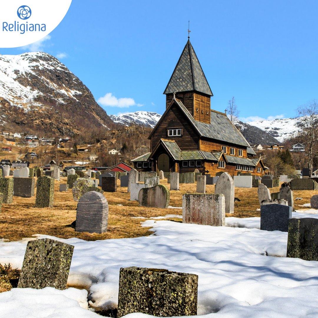 FRH_Europe's tweet photo. π³π΄π€©π²Immerse yourself in the history of the #StaveChurches, Norway's most recognisable and distinctive #MedievalBuildings that dotted once its territory, and marvel at the beauty of those still standing: https://t.co/AmAtNdDeYt https://t.co/MwobCq0blt