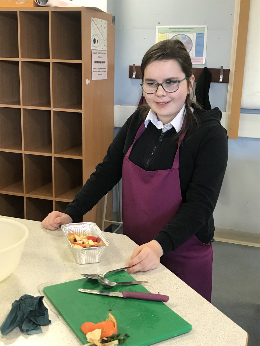 TheHiveDHS's tweet photo. Last week in The Hive, we worked hard in new and exciting practical subjects - cooking skills and craft and design. Follow us on our learning journey as we make new tasty recipes and we build our own jigsaw puzzle! 😁🧑‍🍳🧑‍🔧🐝 #TheHive #DalkeithHighSchool #newskills #learningforlife https://t.co/1j0lIAcw7u