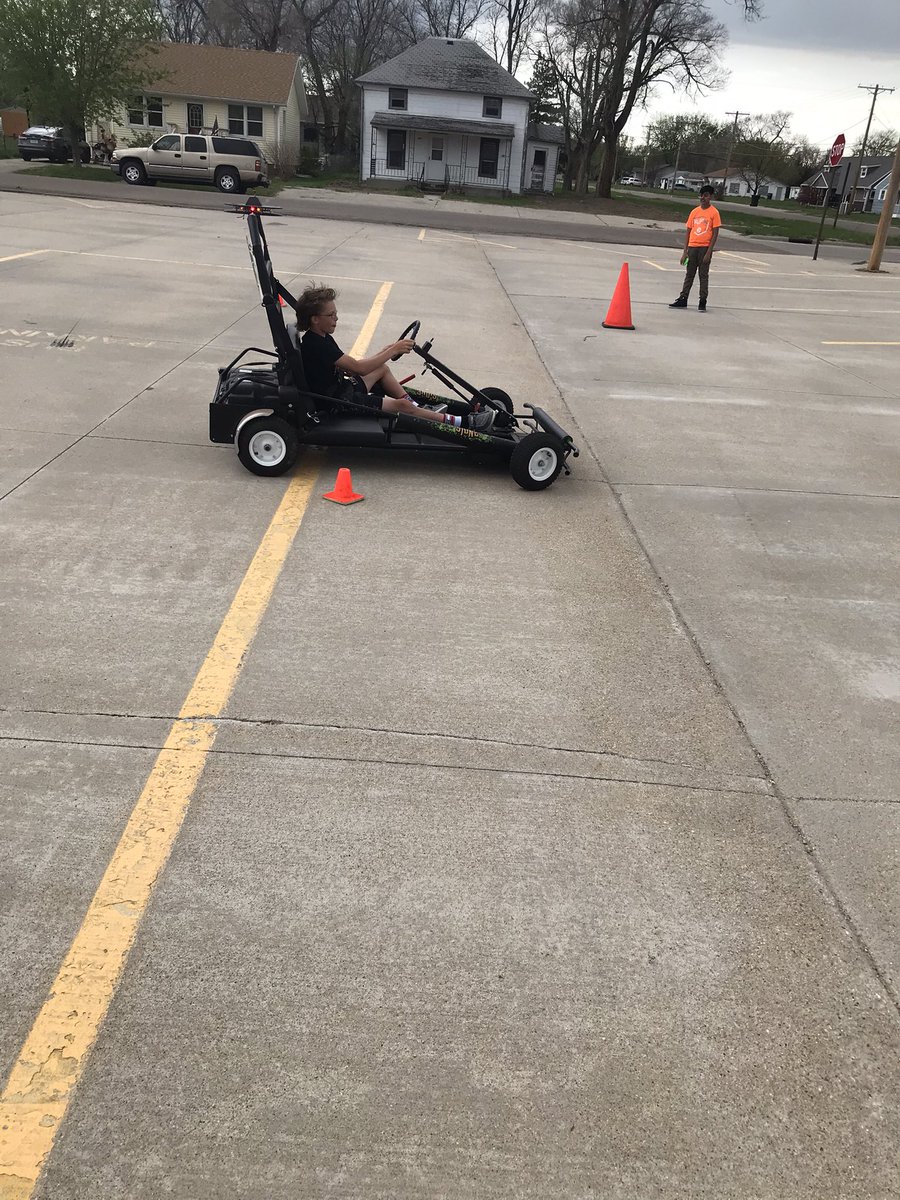 NSP_TroopE's tweet photo. Thank you to the for inviting us in to their Teen Safety Day yesterday afternoon at the Middle School. Unfortunately our Eduardo fun got cut a little short due to the wind storm and lightning, but we’re definitely coming back to do it again. @VHSBadgers @NSP_TroopD #SIDNE https://t.co/nN1kjVgKUH