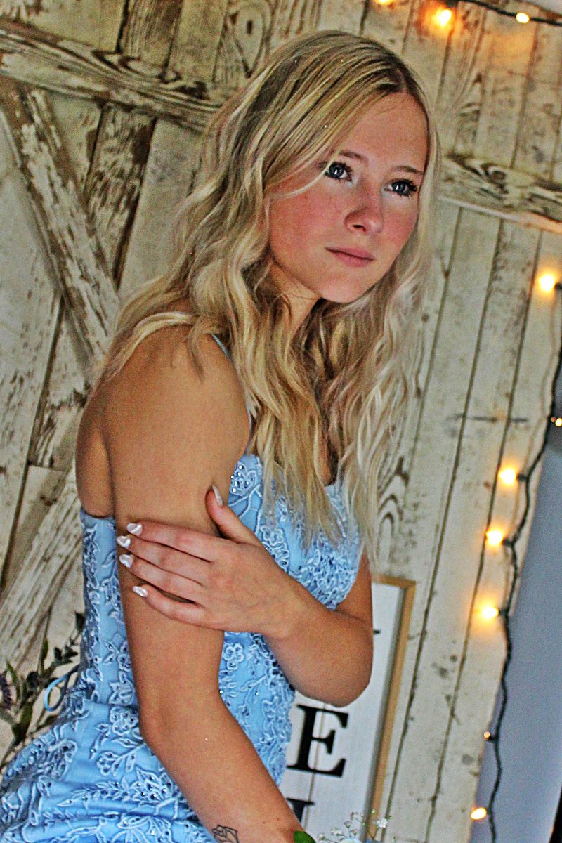 aagordonphotos's tweet image. Last weekend’s prom shoot was a pleasure. Check out some of these poses and details. #photography #photoshoot #promshoot #amazingaagphotography #compositionphotography #oldmill #waterfall #prom2022