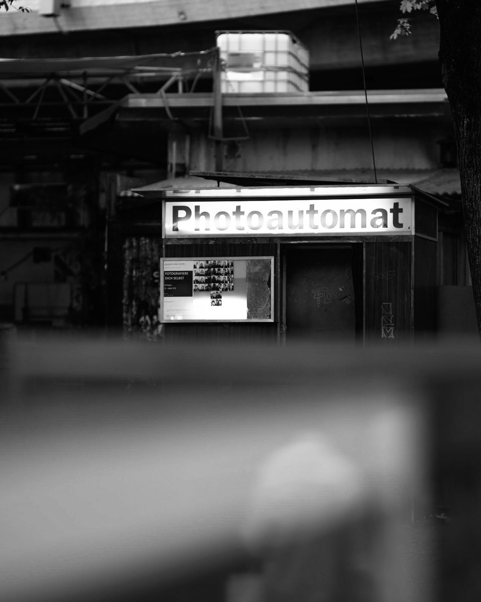 repfl's tweet photo. Discover the Little Big City

#kreis5 #hardbrücke

Walking around my Home Town and see it with my Eyes

#Zurich #Switzerland #Streetphotography #blackandwhitephotography #leicam11 #leicaswitzerland https://t.co/nJAwV4p29C