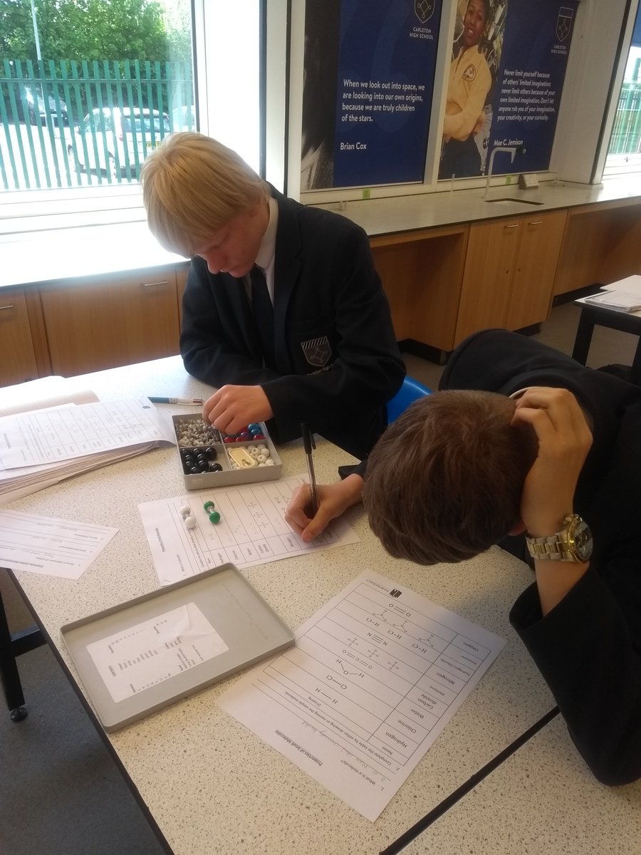 PATCarletonHigh's tweet photo. Year 10 have been busy in Science building small covalent molecules using molymods to discover number of bonds, helping them to draw the molecules.
#learningthroughdoing #ScienceatCarleton https://t.co/3gpul8x0Q8