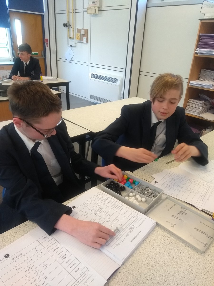 PATCarletonHigh's tweet photo. Year 10 have been busy in Science building small covalent molecules using molymods to discover number of bonds, helping them to draw the molecules.
#learningthroughdoing #ScienceatCarleton https://t.co/3gpul8x0Q8