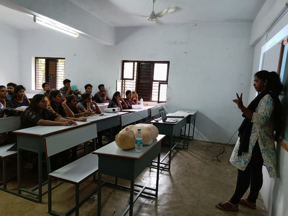alertngo's tweet photo. The students of @gnc_chennai keenly took part in the #basicfirstaidtraining after having faced a medical emergency in the recent past, realising the importance of such skills at the #hourofneed.
Do you want your institution to be #emergencyready? Get in touch with us! https://t.co/7WgJ93rcNy