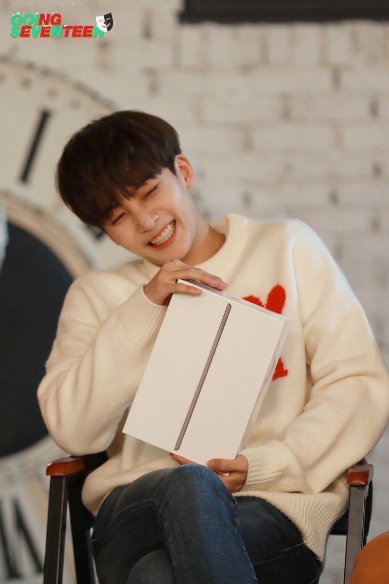 ahdmawkdma's tweet photo. 고잉세븐틴 비하인드 컷 정한 https://t.co/jEpR3CIOAn