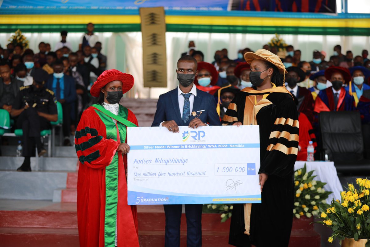 Huye_College's tweet photo. During the #RP5thGraduation Ceremony, The Principal of IPRC Huye Lt. Col. Dr. @TwabagiraB who led the Rwandan Delegation to Swakopmund-Namibia for the recent WorldSkills Africa Competition shared the experience gained from it. Contestants from Rwanda came back with three medals. https://t.co/F0KSFCIKbf