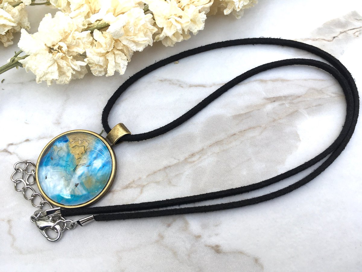PendantPlanet's tweet photo. latest addition to my #etsy shop: Blue Chunky Boho Pendant Black Cord Necklace - unique birthday gift for her - handmade jewellery one-of-a-kind https://t.co/YrxewLovrw #handmadejewellery #pendants #bohohippie #roundpendant #bluependant https://t.co/atvrwHqWHo