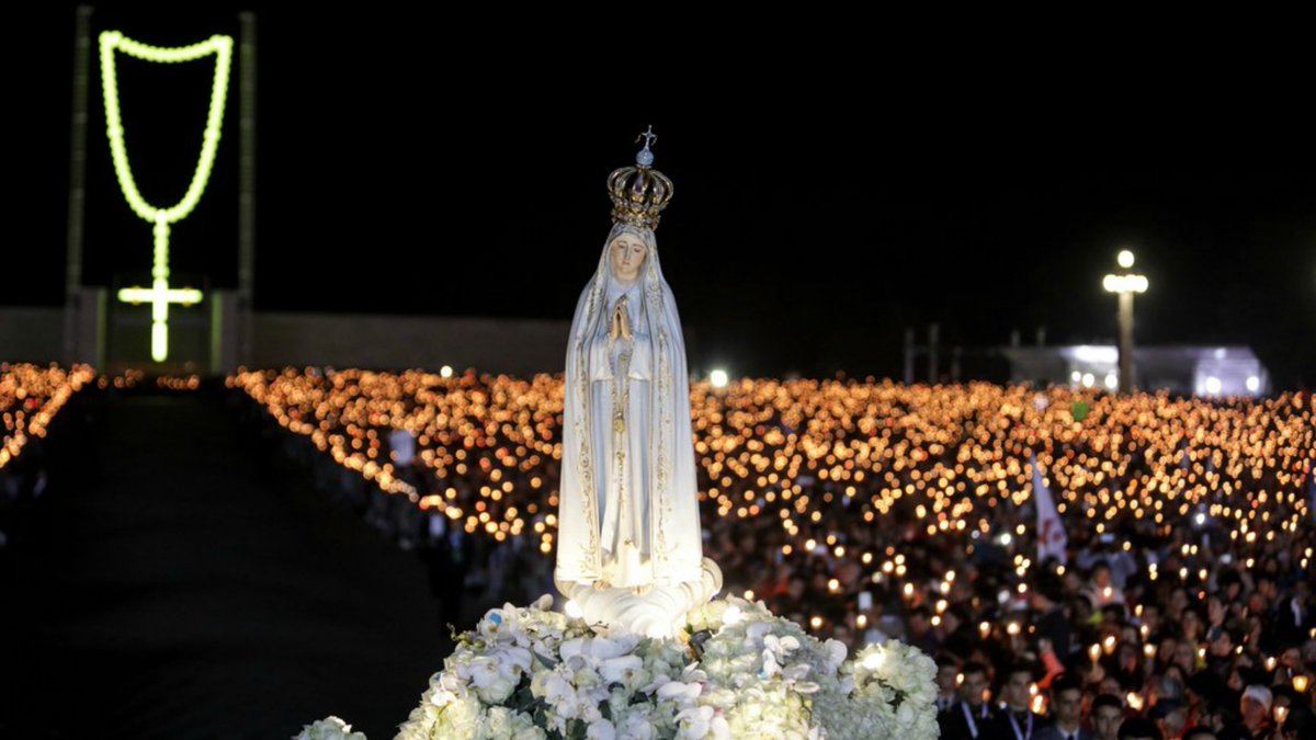 NVPORTUGAL's tweet photo. Nous sommes le 13 Mai, il s'agit du jour de pèlerinage le plus important aujourd'hui au sanctuaire de Notre-Dame de Fátima au Portugal 🇵🇹🙏 

Cette année, le 13 de ce mois correspond au 105e anniversaire de l'apparition. https://t.co/1qt02FGDQe