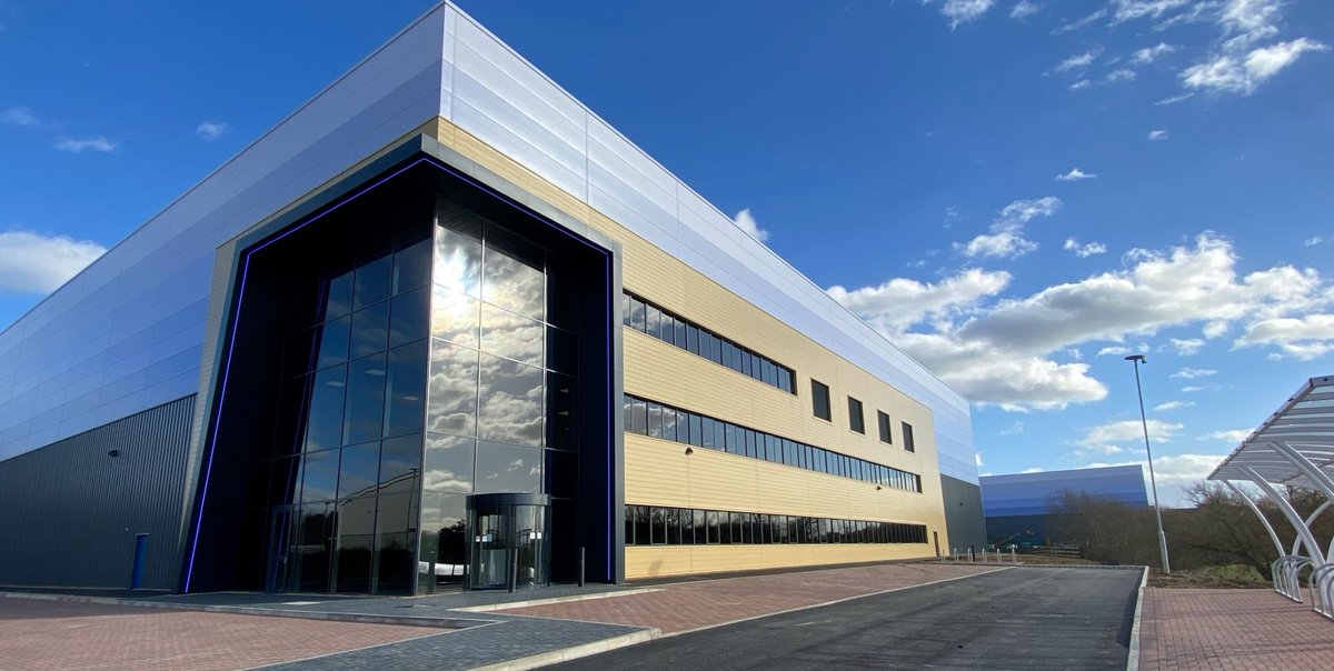 KT_Associates's tweet photo. On behalf of our client, @GLP_Europe, KTA has provided M + E services design for 2 speculative units at G-Park, #MiltonKeynes.

The project team included:
Lysander (image credit)
@ReadieTweet
@KAM_PCL
@Chetwoods
@hydrocknews 

Click here for full details: 
https://t.co/l7LtNYwgbV https://t.co/DdzbOnO4pJ