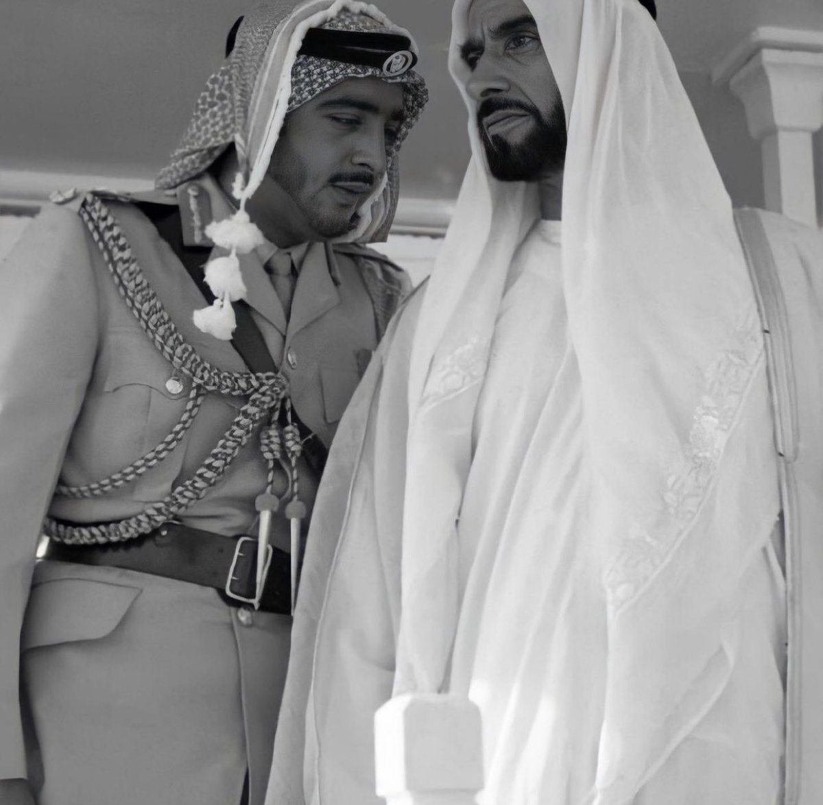 TheMuhairbi's tweet photo. رحل ابن زايد 
رحل خليفة الوطن وخليفة القلوب،،
اللّٰهم قد فقدنا حبيباً .. 
كان لنا خير والد، ونِعم القائد، وبركةً وسَنَد، فيا ربّ نرفع الأكف لك داعينك أن تغفر لوالدنـا #خليفة_بن_زايد، 
وتضاعف له حسناتـه، وتتجـاوز عن سيئاته،
وتسكنه فسيح جناتك يارب العالمين
عظم الله أجرك يالامارات https://t.co/xmrpNuqPvN