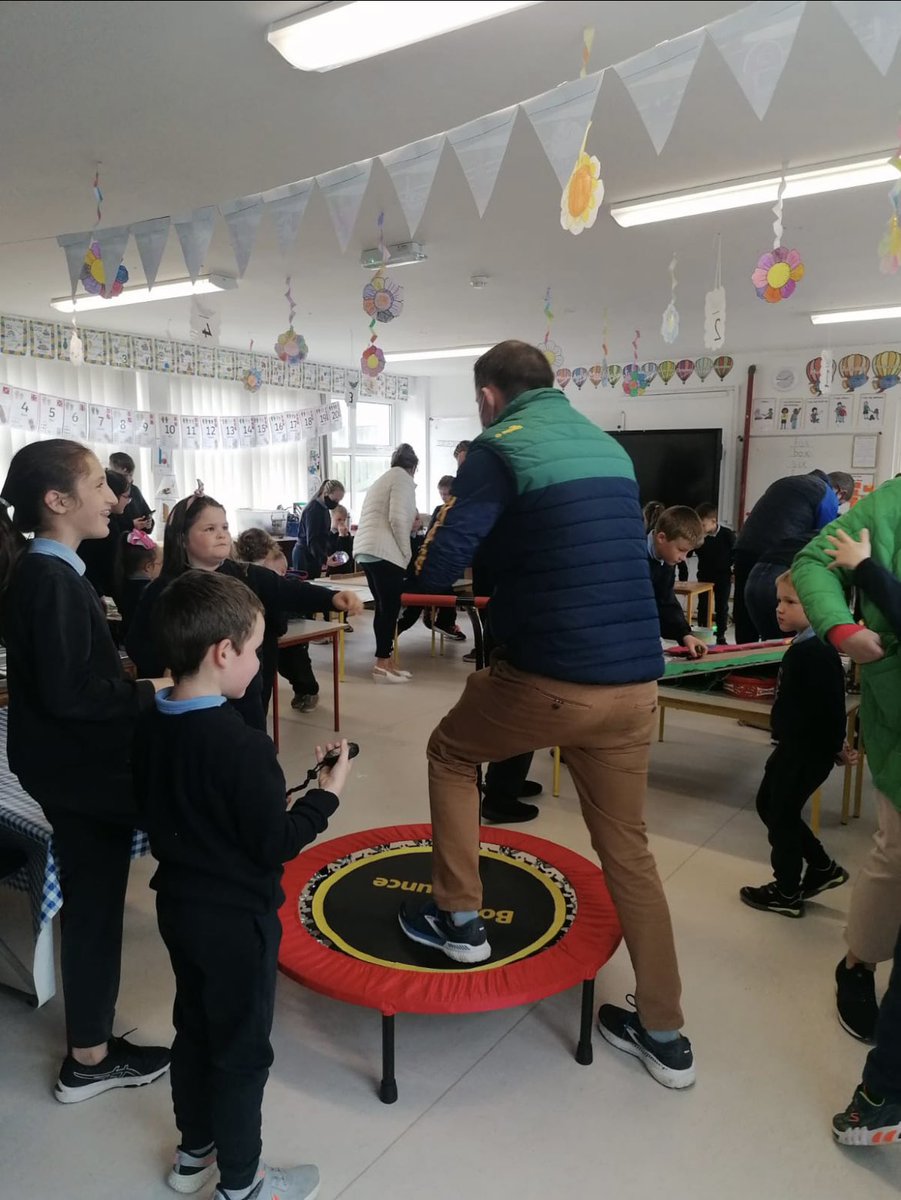 kerry_stem's tweet photo. Parents attended an open day to show all the STEM work that has been going on in Murhur NS #SEFstem #SEFdigital @PDSTPrimarySTEM @PDST_TechinEd @Education_Ire https://t.co/kp8zLgSF48