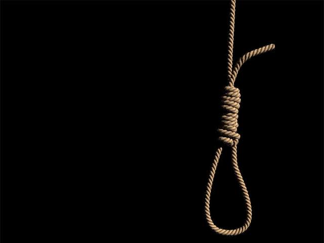 Dying_Medico's tweet photo. Only option left!
Can't see the face of parents... 
Thank you Seniors for all the hard work!  
#POSTPONENEETPG2022_MODIJI 
 #NEETPG2022 https://t.co/qhAakWQvYq