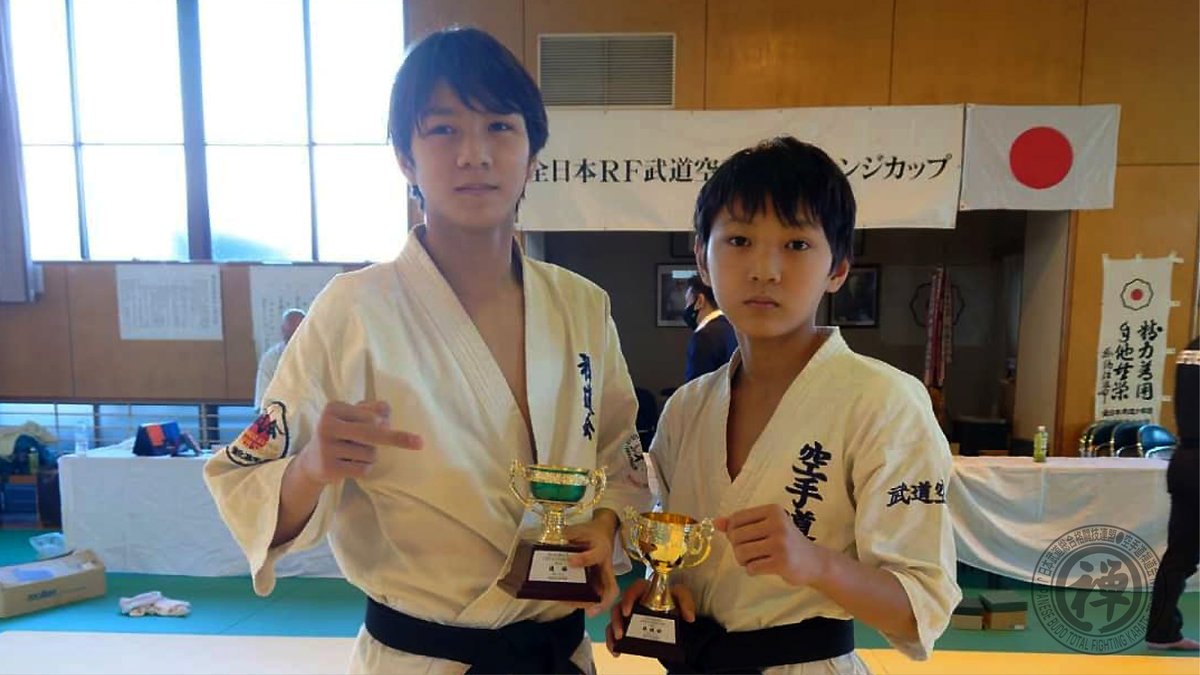 zendokaisohonbu's tweet photo. #ZenPromotion が手がける最初の大会、RF #KARATE「#ZENPRO FIGHT.01」が、明日15 日に開催されます！

参加者には、#谷村泰和 選手も！

第１回ヨーロッパ選手権優勝、RFジュニア全日本4連覇を果たし、#キッズ修斗 等の大会でも勝利を重ねている谷村選手。

今大会でも、活躍が期待されています✨ https://t.co/85lT017Hjd