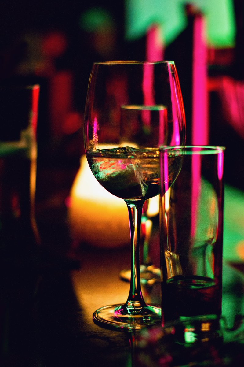 SevenEightWine's tweet photo. Like music, good wine tells a story, it has a narrative. 🥂
.
.
.
#winethoughts #winehour #winetimefinally #weekendmood https://t.co/5mMd5wAKCo