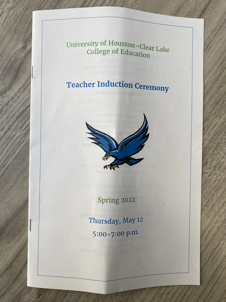 UHCL_PrezWalker's tweet photo. Last night UHCL College of Education Teacher Induction Ceremony recognized and celebrated 104 graduates entering the teaching profession. Exciting evening with faculty, partner field supervisors, family and friends sharing this exciting milestone. #UHCL https://t.co/gw5LQXpFXm
