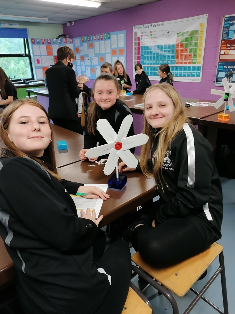 Abersychansch's tweet photo. An exciting week for our Year 7 pupils with a visit from @EESWSTEMCymru #StemCymru Pupils were given the task of building their own wind turbines and had to generate as much electricity as possible! 💡⚡️Da iawn all👏 a great session! Diolch StemCymru! https://t.co/i13WYc1bKB