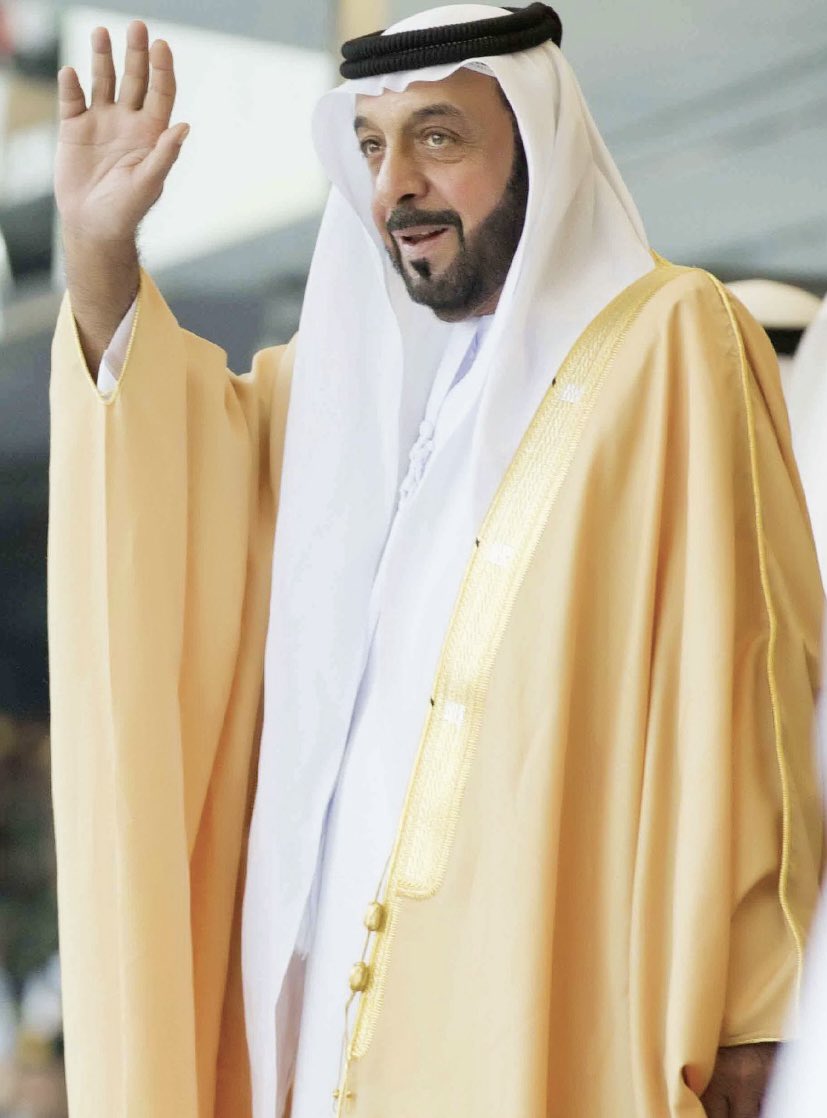 mohdaj1313's tweet photo. نعزي انفسنا واهلنا في دولة الامارات العربيه المتحده بوفاة الشيخ خليفه بن زايد ال نهيان رئيس الدوله يرحمه الله ،،، إنا لله وإنا إليه راجعون ،،، https://t.co/GhX9zoV6vf