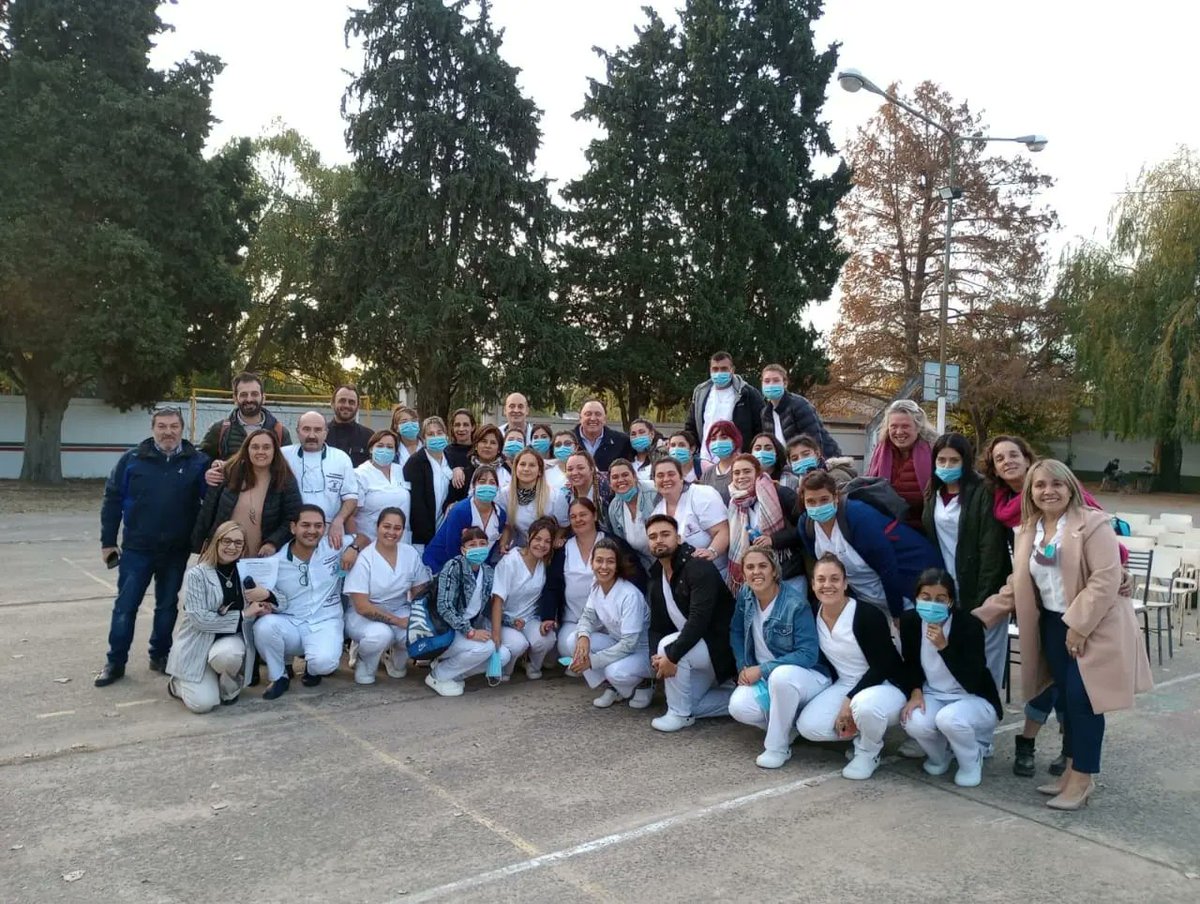 javierosunaGLH's tweet photo. En el Inst. Sup. de Formación Docente y Técnica N°44, acompañando la presentación del "Laboratorio de Simulación y Habilidades Clínicas de la Tecnicatura Superior en Enfermería".
Un espacio pensodo para que los alumnos puedan desarrollar allí, sus prácticas académicos.
SIGAMOS!!! https://t.co/HAqmkmPXgo
