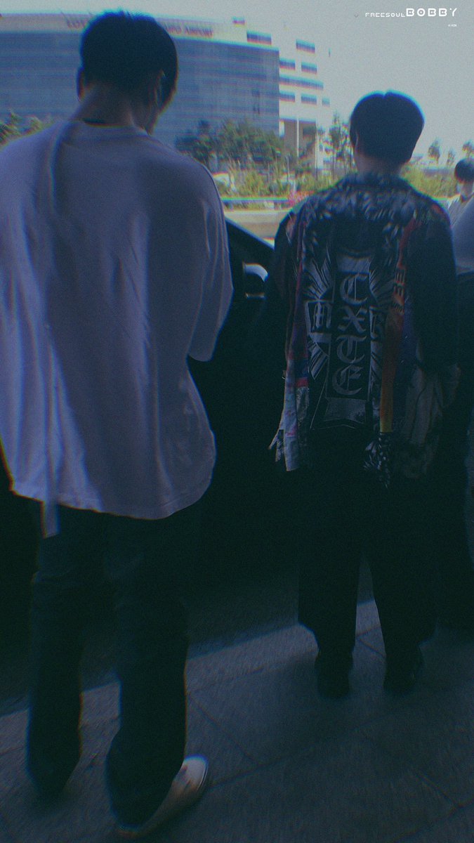 kkomayaaaa's tweet photo. 【観賞用】ジュネの背中
たまらんねえ🫶🏻❤️‍🔥 https://t.co/Ph3xTnaqXR