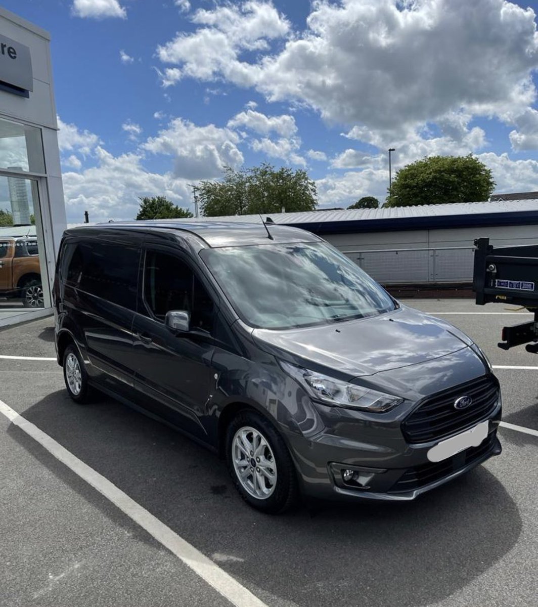 Another brand new van for one of our lucky engineers… only the best 💫✨ Off to the signwriters.