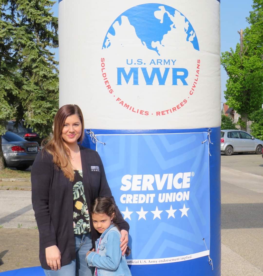 Servicecu's tweet photo. #USAGAnsbach celebrated #MothersDay with a special 5k run, with a great turnout from families, soldiers and civilians. Afterward, runners participated in a raffle and Brandy P. from our Ansbach branch was there to award the prizes. #DefenseCU #KnowYourMil #CUDifference https://t.co/kuJWhNmdS3