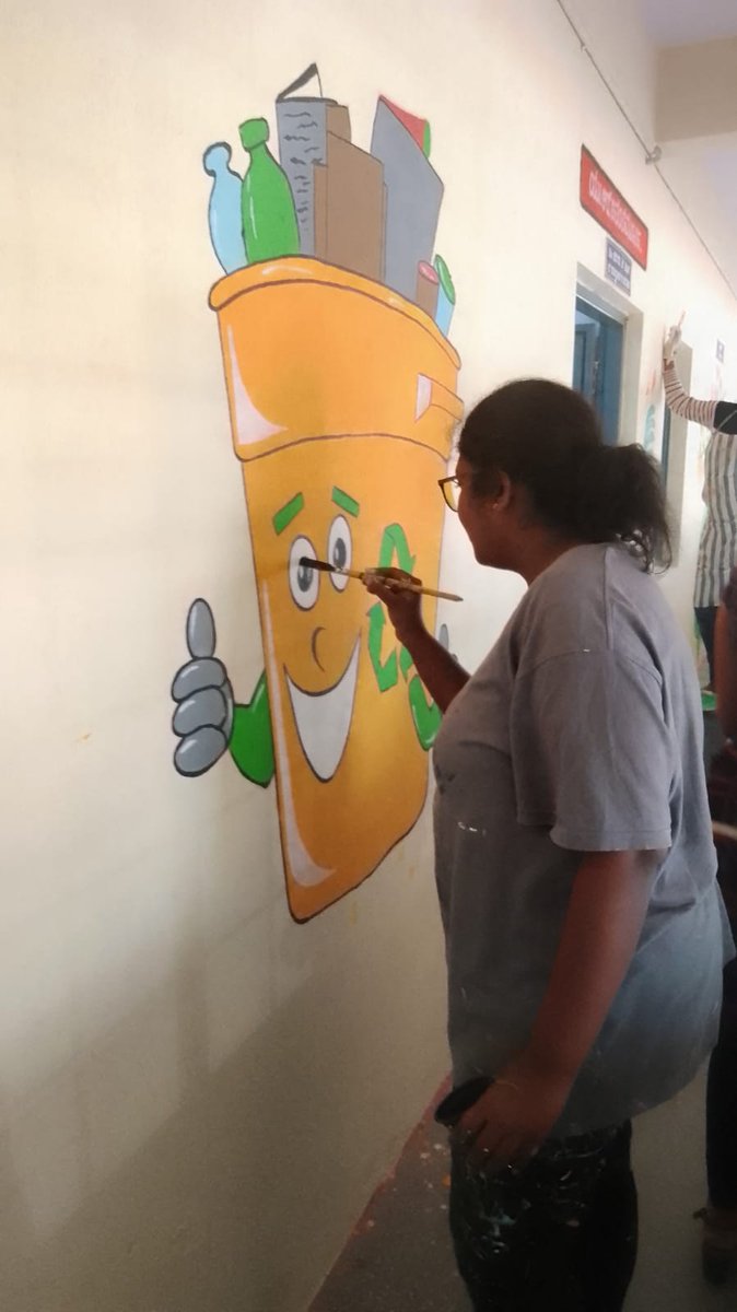 schoolbellvoice's tweet photo. School Bell in collaboration with EY and Goodera beautified a Government School at Sarakki, Bengaluru as part of the School Bell 75 Campaign.
#SchoolBell #CampaignForGovtSchools #Campus2Community #YuvakaSangha https://t.co/zPIVfhr3nG