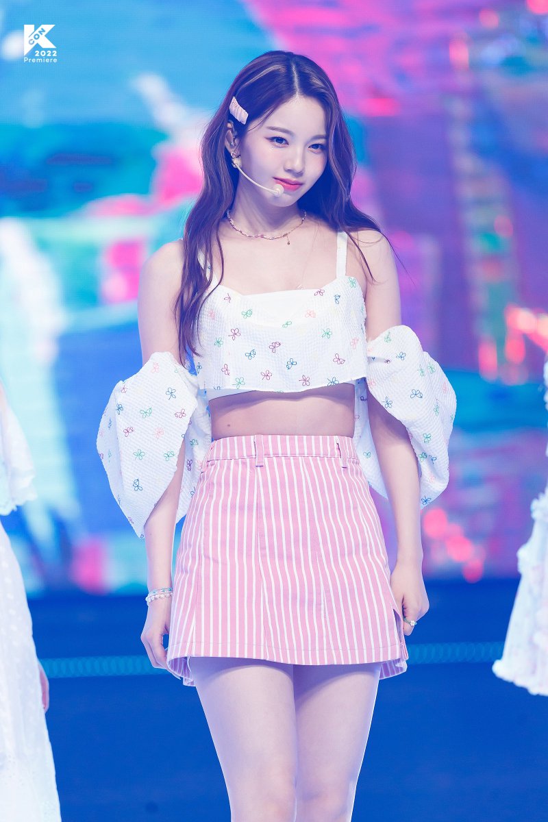 NiziU KCON 2022 Premiere OFFICIAL MD ミイヒ holdmeback.com