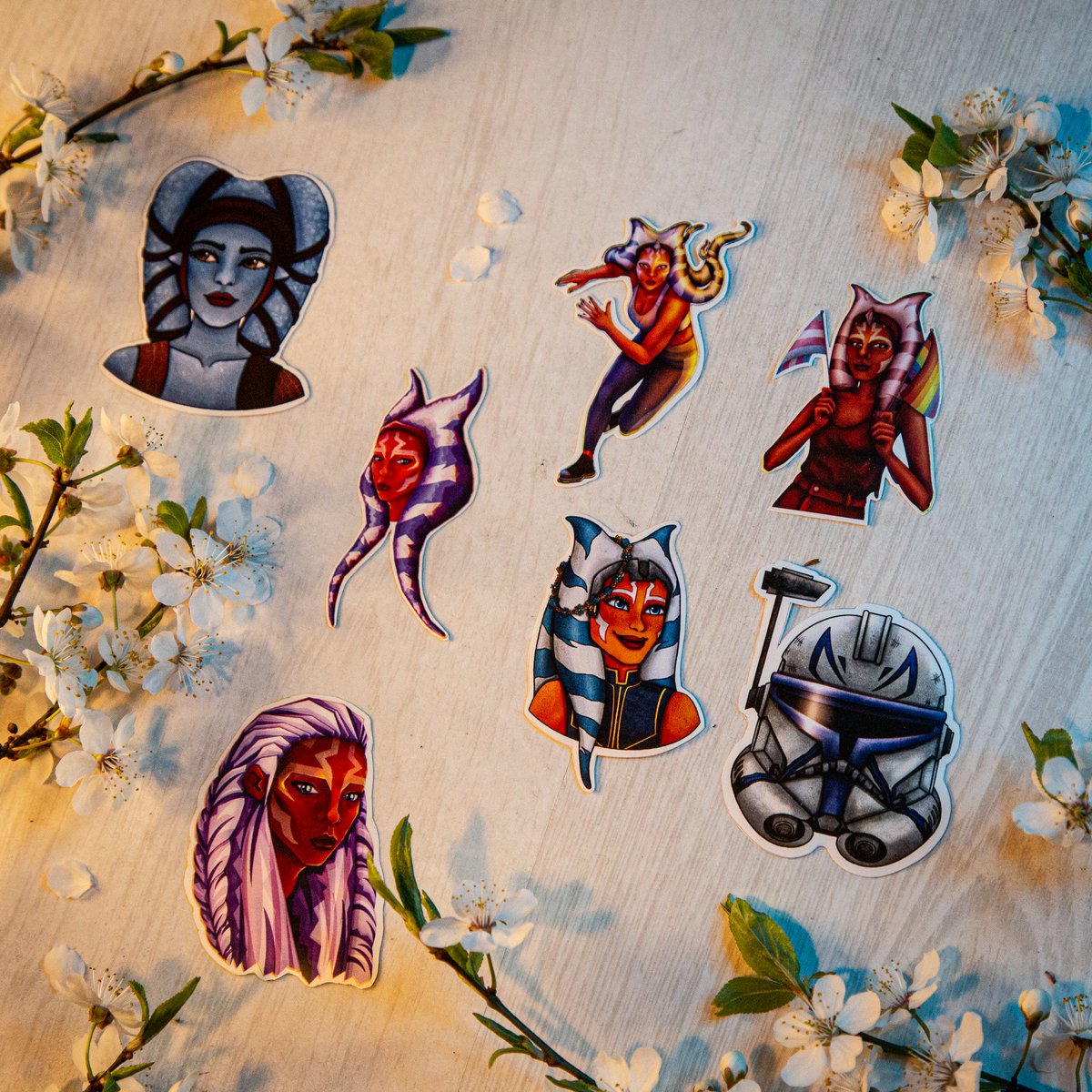 TrueChaosStudio's tweet photo. 📖From the Chaos’s journal - day 3📖
Ah, a new day equals a new adventure!
#art #artist #artists #rysunek #sticker #stickers #naklejki #starwars #merch #originalart #ahsoka #stormtropper #aayalsecura #modern #modernau #modernahsoka #truechaosstudio https://t.co/g7XWw9ZZrA