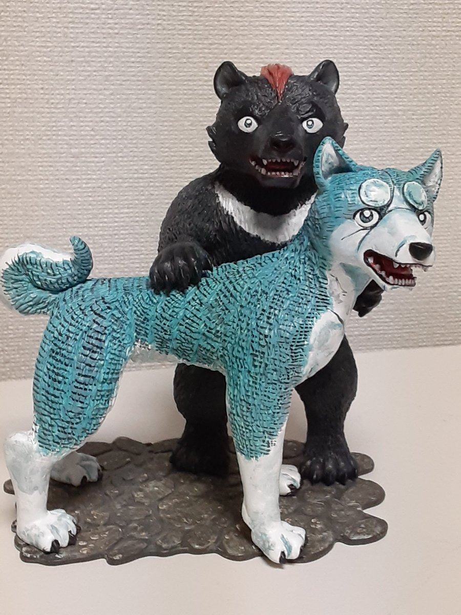 gingaG20's tweet photo. 銀牙ＨＧシリーズ第５８回
シリウス＆子熊のチビ

赤カブトとの血縁関係が判明も、冬眠を経て心優しく成長中。
奥羽軍と共に人助けを行うなど今後楽しみな存在へ。

星を滅ぼす凶悪に絶対正義が復活！！
叶うならばシリウスには消える前にチビの名付け親��なってほしいところ…

#銀牙
#Ginga https://t.co/LzS5njxsTj