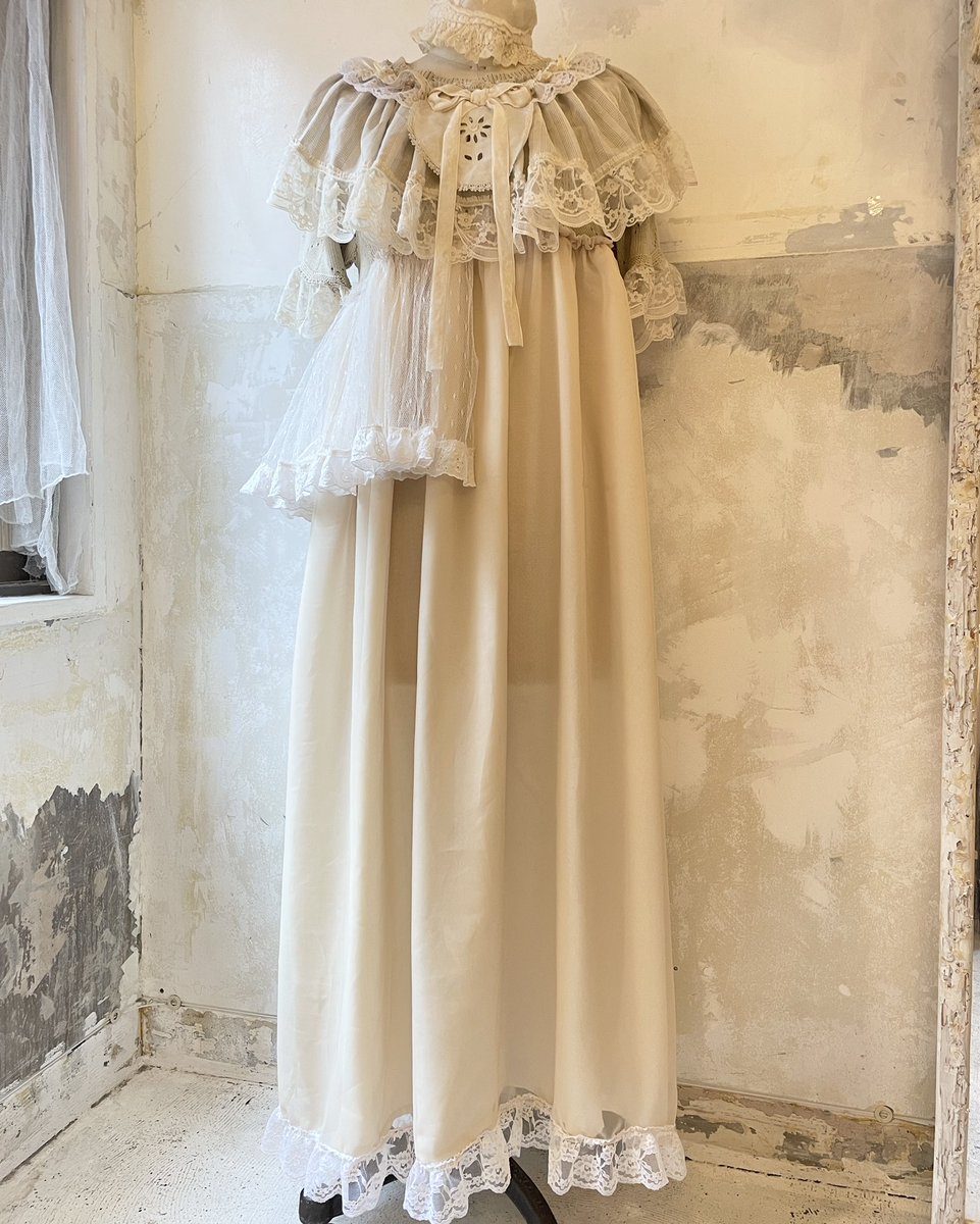 me_samansa's tweet photo. me-menoにっとわんぴ。
ロイヤルミルクティーカラー。
ふんわり二重スカート。((茉莉花 https://t.co/TshlJR05IT