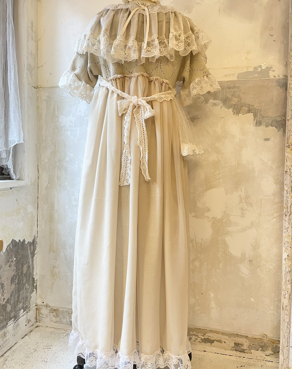 me_samansa's tweet photo. me-menoにっとわんぴ。
ロイヤルミルクティーカラー。
ふんわり二重スカート。((茉莉花 https://t.co/TshlJR05IT