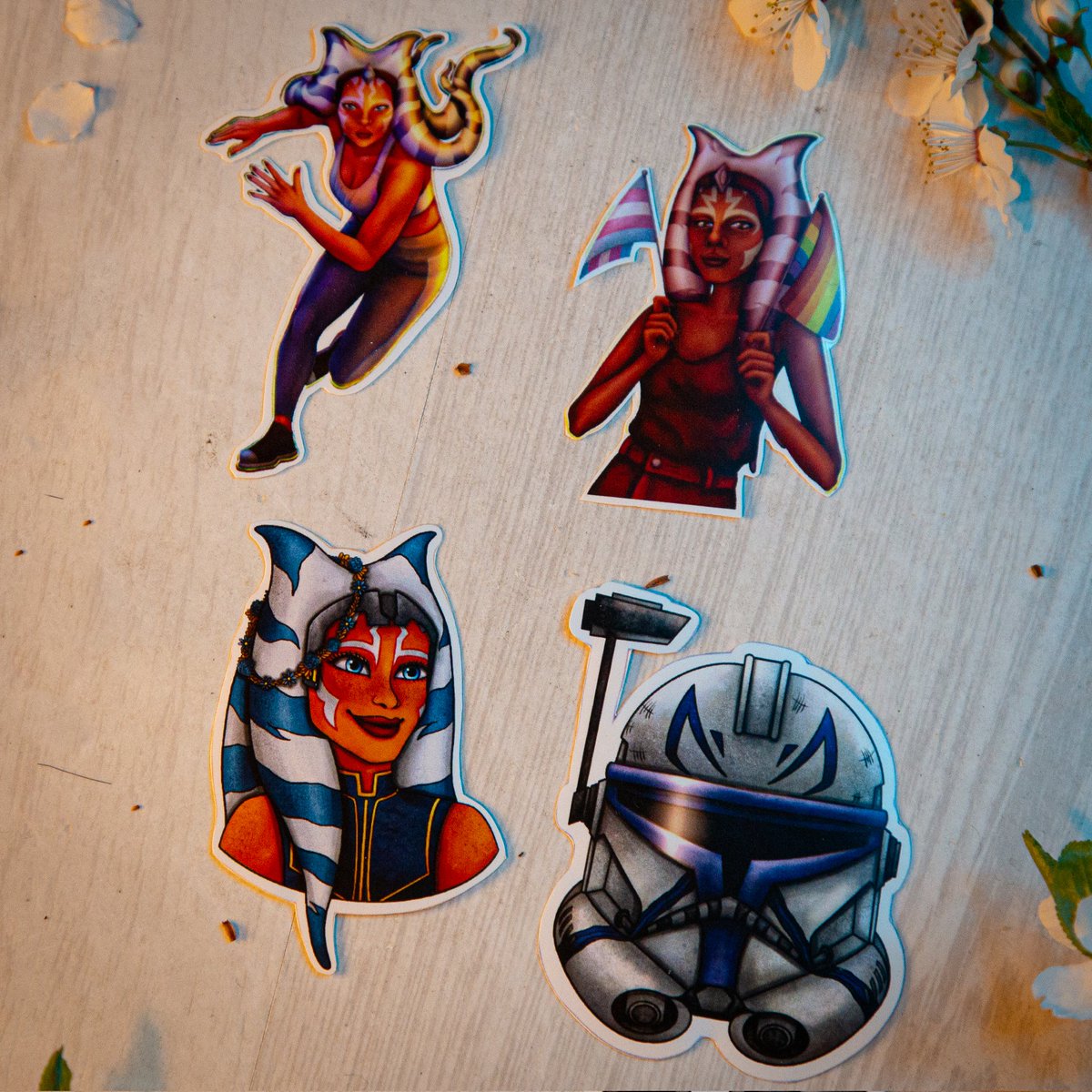 TrueChaosStudio's tweet photo. 📖From the Chaos’s journal - day 3📖
Ah, a new day equals a new adventure!
#art #artist #artists #rysunek #sticker #stickers #naklejki #starwars #merch #originalart #ahsoka #stormtropper #aayalsecura #modern #modernau #modernahsoka #truechaosstudio https://t.co/g7XWw9ZZrA