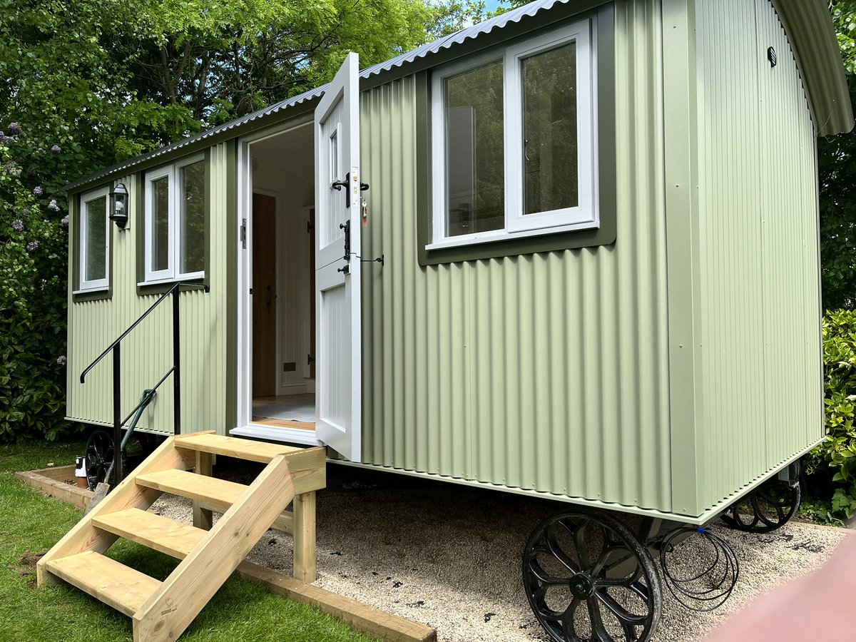 What a location! 🤩 A photo to go with the video #shepherdhuts #gardenroom #fitsrightin  #woodlandview #tinyhomes #glamping #britishmade