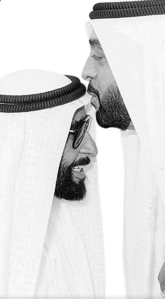 قد رحل جسدًا وبقيّ خالدًا في قلوبنا، اللهمَ ارحم الشيخ خليفه بن زايد .