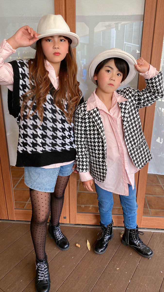 ISSA_ISSHIN's tweet photo. 5.5 てんしばライブ
皆さん、応援ありがとうございました😊✨
これからもお願いします🙇‍♀️

#ISSA
#ISSHIN
#姉弟
#photo
#咲心姫
#フォローRT
#ダンサー
#brushup
#ダンスボーカル
#ダンスボーカルユニット 
#dance
#vocal
#model
#小学生
#オシャレコーデ 
#ストリート系
#osaka
#osakajapan https://t.co/qdGqZQRTrT