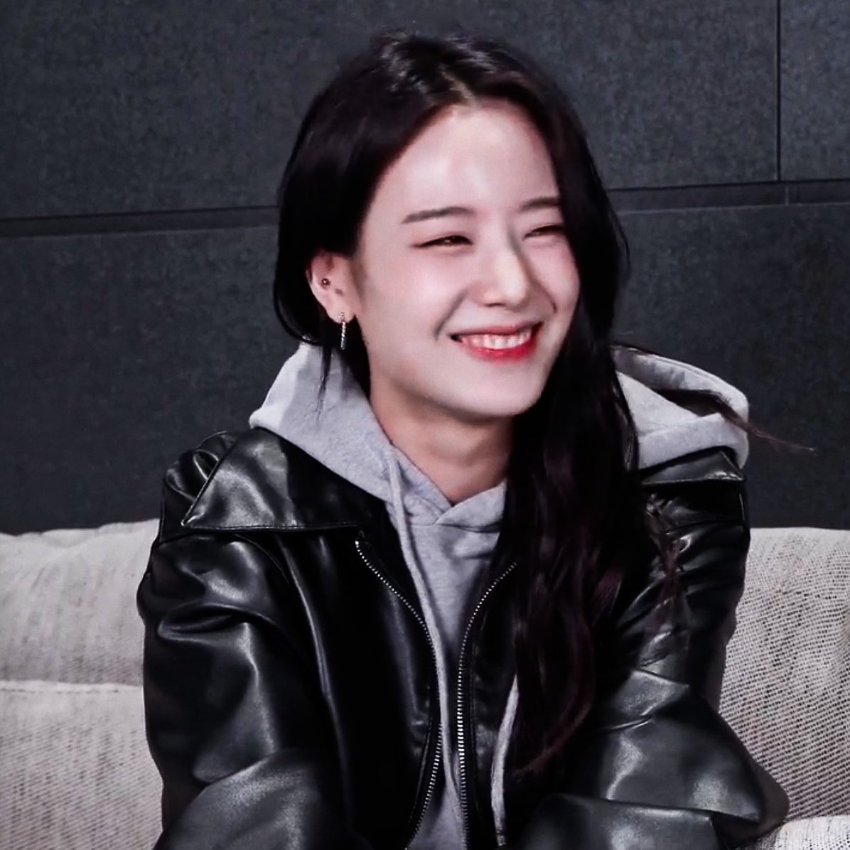 GYURI SUNBAE 😭😭😭 #장규리 #JangGyuri #fromis_9  <a href="/realfromis_9/">fromis_9 [프로미스나인]</a>
