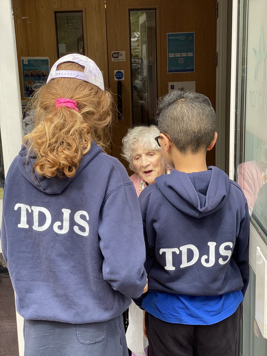 LinwoodCareHome's tweet photo. #Thankyou to the #children at @TDJuniorSchool for visiting the #residents today & handing in your entries for our #description_Writing #Competition #poetry #creativewriting
@AnchorLaterLife Thereβs still time, competition closes 20th May , get your entries in!πβοΈπ https://t.co/Za2ZVjkoUH