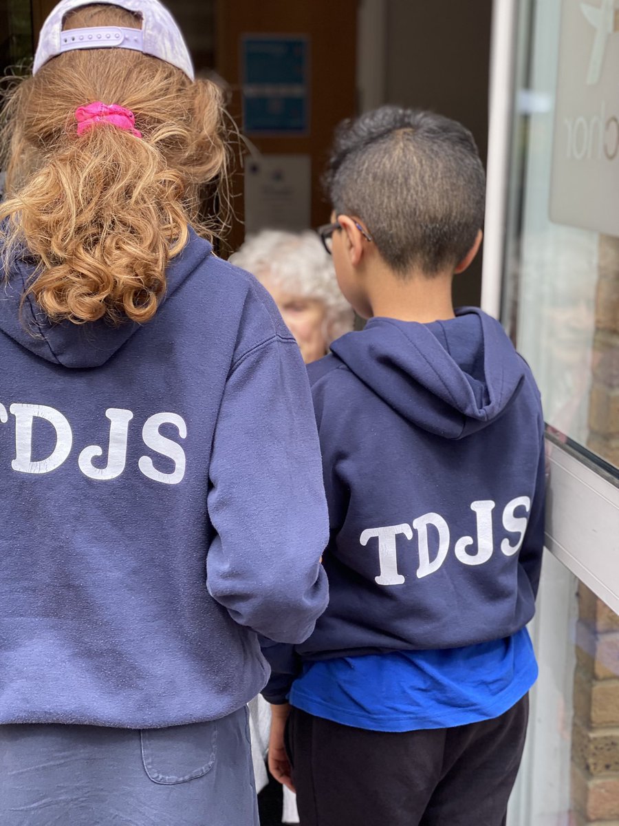 LinwoodCareHome's tweet photo. #Thankyou to the #children at @TDJuniorSchool for visiting the #residents today & handing in your entries for our #description_Writing #Competition #poetry #creativewriting
@AnchorLaterLife Thereβs still time, competition closes 20th May , get your entries in!πβοΈπ https://t.co/Za2ZVjkoUH