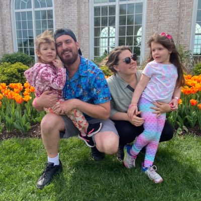 MattParody's tweet photo. First family vacay: Achievement Unlocked ✅ #OnceUponAParody
#NewProfilePic https://t.co/8RupJSZ1HH